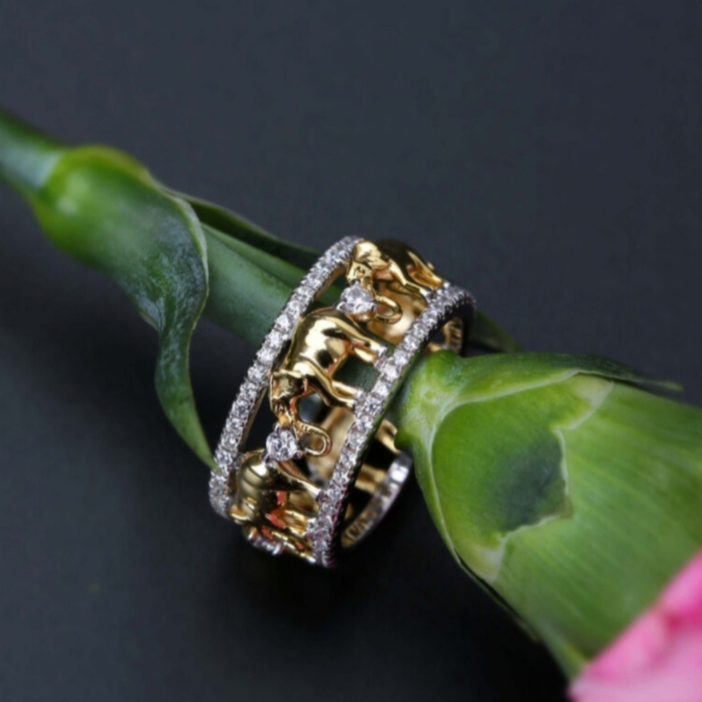 Elegant Gold and Silver Elephant Ring - Picture 2 of 16